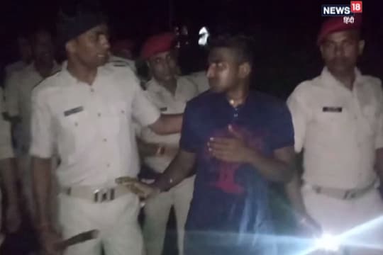पुलिस ने की पटना यूनिवर्सिटी के छात्रावासों में छापेमारी, ब्लास्ट को बताया पटाखे की आवाज