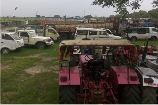 एसडीआरआई द्वारा जब्त किए गए वाहन। फोटो: न्यूज18 राजस्थान