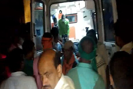 कोडरमा - भीषण सड़क दुर्घटना में तीन लोगों की मौत, आधा दर्जन लोग घायल