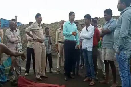 अत्यधिक शराब पीने से बुआ और भतीजे की मौत, सड़क किनारे मिली थी लाश अत्यधिक शराब पीने से बुआ और भतीजे की मौत, सड़क किनारे मिली थी लाश
