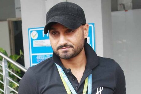 हरभजन सिंह का तंज- 'क्रोएशिया ने FIFA फाइनल खेला और हम हिंदू-मुस्लिम खेल रहे हैं' हरभजन सिंह का तंज- 'क्रोएशिया ने FIFA फाइनल खेला और हम हिंदू-मुस्लिम खेल रहे हैं'