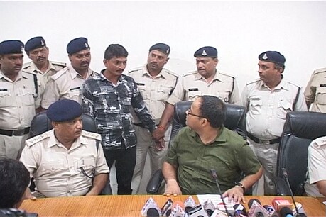 पत्नी के चरित्र पर संदेह के कारण की थी हत्या, पति गिरफ्तार पत्नी के चरित्र पर संदेह के कारण की थी हत्या, पति गिरफ्तार