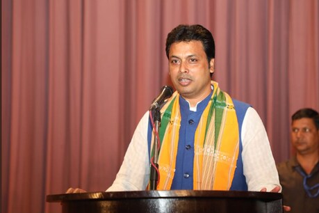 त्रिपुरा के सीएम का जन्म बांग्लादेश में नहीं, भारत में हुआ था: सीएमओ
(image credit: News18.com)