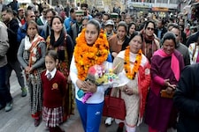 PHOTOS: मां ढाबा चलाती हैं और पिता मजदूर, ऐसी है कबड्डी प्लेयर कविता की कहानी