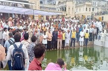 पुष्कर में अस्थि विसर्जन से पहले हजारों लोगों ने नम आंखों से दी वाजपेयी को श्रद्धाजंलि