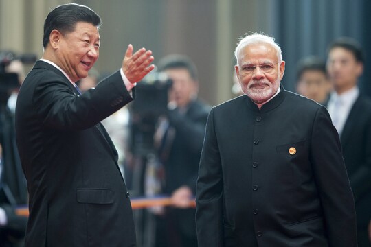 पीएम मोदी और चीनी राष्ट्रपति शी जिनपिंग की फाइल फोटो