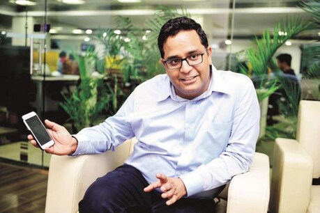 केरल बाढ़: Paytm के मालिक ने दान दिए दस हज़ार रुपये, सोशल मीडिया पर किरकिरी केरल बाढ़: Paytm के मालिक ने दान दिए दस हज़ार रुपये, सोशल मीडिया पर किरकिरी