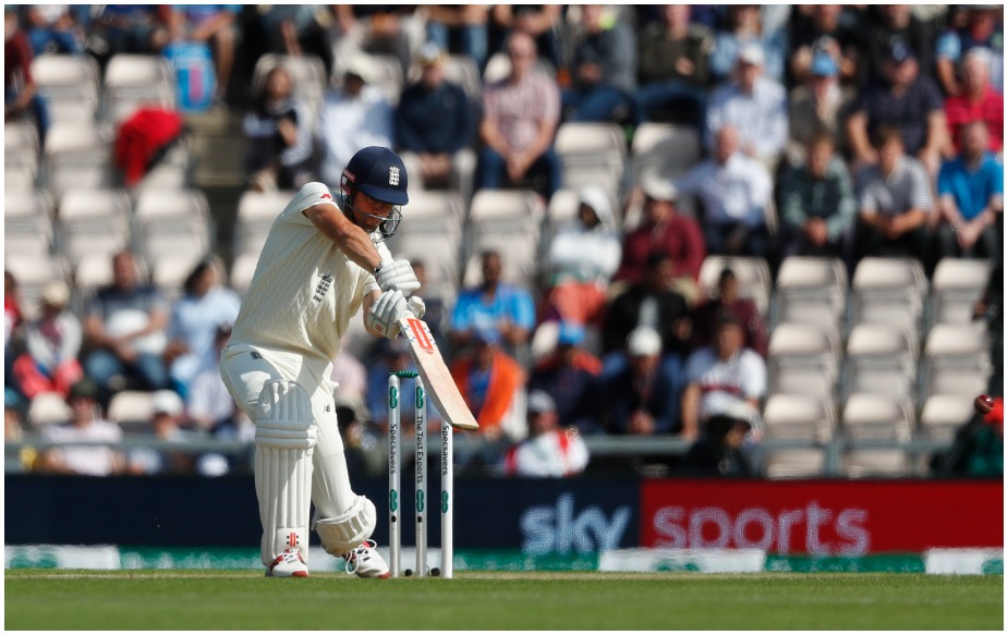  एलिस्‍टर कुक ने 160 टेस्‍ट मैचों में 44.88 के औसत से 12254 रन बनाए हैं, जिसमें 32 शतक और 56 अर्धशतक शामिल हैं. जबकि उन्‍होंने 173 कैच भी पकड़े हैं. यह सभी आंकड़े इंग्‍लैंड के लिए रिकॉर्ड है. उनका सर्वोच्‍च टेस्‍ट स्‍कोर 294 ( वि. भारत, बर्मिंघम 2011) है. यह इंग्‍लैंड के लिए सबसे बड़ा छठा स्‍कोर भी है. कुक टेस्ट क्रिकेट के इतिहास में सबसे अधिक रन स्कोर करने वाले छठे बल्लेबाज हैं.
