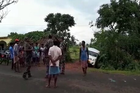 पाकुड़ - विस्फोटक वैन को गुपचुप तरीके से ले जाने के कारण ही पुलिस का शक गहरा गया है.