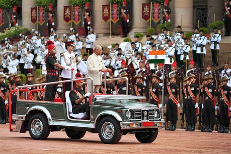 राष्ट्रपति भवन में 7 अक्टूबर से फिर शुरू होगा 'गार्ड अदला-बदली' समारोह
(image credit: PTI)