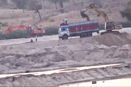 सिंगरौली: रोक के बावजूद पुलिस की मिलीभगत से किया जा रहा यहां अवैध उत्खनन