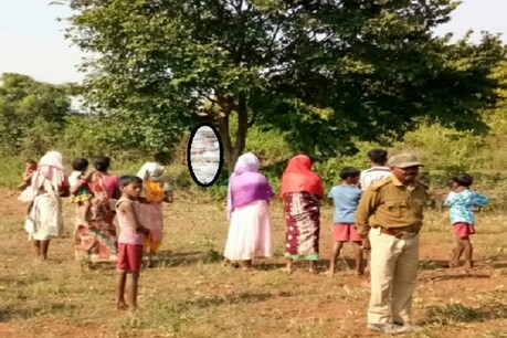 घर से निकली युवती का जंगल में पेड़ पर लटका मिला शव