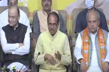 लाड़ली लक्ष्मी लाने वाली बीजेपी का अब मध्य प्रदेश की छात्राओं से वादा किया था कि उन्हें कॉलेज जाने के लिए स्कूटी दी जाएगी.