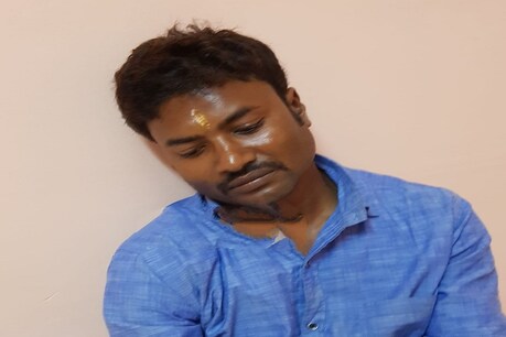 सिमडेगा पुलिस को मिली बड़ी कामयाबी, 5 लाख का इनामी नक्सली गिरफ्तार सिमडेगा पुलिस को मिली बड़ी कामयाबी, 5 लाख का इनामी नक्सली गिरफ्तार
