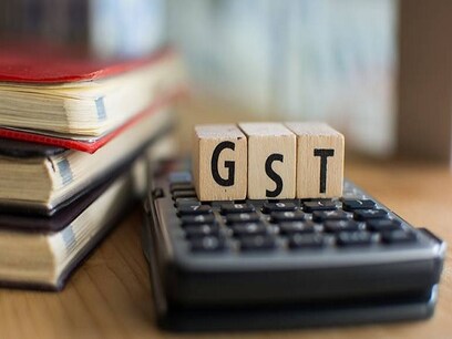 नवंबर में GST टैक्स वसूली एक लाख करोड़ रुपये से कम रहने का अनुमान! नवंबर में GST टैक्स वसूली एक लाख करोड़ रुपये से कम रहने का अनुमान!
