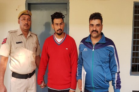 पुलिस गिरफ्त में हत्यारा
