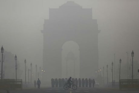 दिल्ली में वायु प्रदूषण की गंभीर हुई स्थिति, ईसीपीए कर रही है निगरानी दिल्ली में वायु प्रदूषण की गंभीर हुई स्थिति, ईसीपीए कर रही है निगरानी
