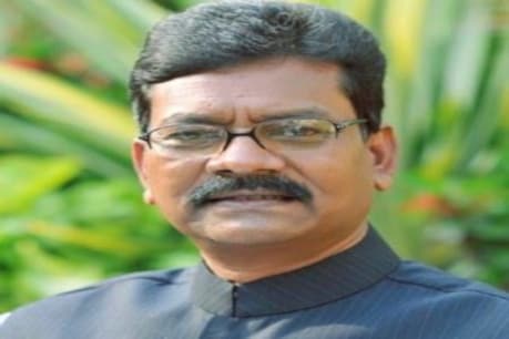 Chhattisgarh Election Result 2018: इस हाईप्रोफाइल सीट पर BJP की जीत को रोक पाएंगे कांग्रेस के महंत? Chhattisgarh Election Result 2018: इस हाईप्रोफाइल सीट पर BJP की जीत को रोक पाएंगे कांग्रेस के महंत?