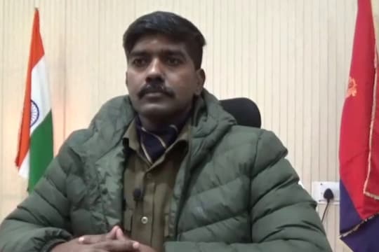 एसपी सीतापुर एलआर कुमार. Photo: News 18 