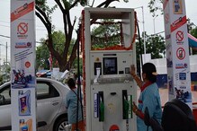 ढाई महीने में पेट्रोल 13.79 और डीजल 12 रुपये सस्ता, 2018 में सबसे कम कीमतें