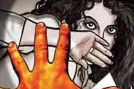तमंचे के बल पर विवाहिता से रेप करने के बाद जिंदा जलाया, 12 दिन बाद हुई मौत तमंचे के बल पर विवाहिता से रेप करने के बाद जिंदा जलाया, 12 दिन बाद हुई मौत