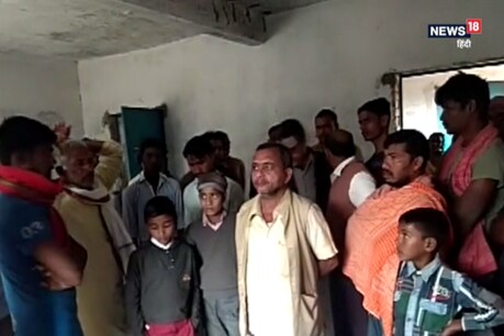 शिक्षक ने स्कूल में फांसी लगाकर की आत्महत्या शिक्षक ने स्कूल में फांसी लगाकर की आत्महत्या
