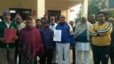 राष्ट्रपति के गोद लिए स्मार्ट गांव के किसानों में मुआवजे को लेकर गुस्सा, हुए लामबंद