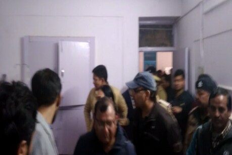 ब्रेक फेल होने से बस हुई दुर्घटनाग्रस्त, एक महिला की मौत ब्रेक फेल होने से बस हुई दुर्घटनाग्रस्त, एक महिला की मौत