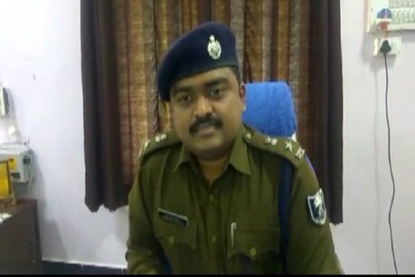 मामले की जानकारी देते एसपी