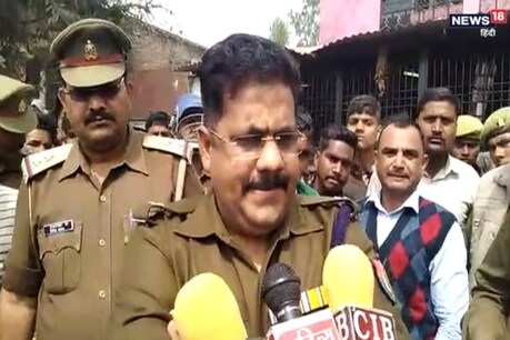 5 लाख की रंगदारी नहीं दी तो बदमाशों ने दुकान में घुसकर व्यवसाई को मार दी गोली 5 लाख की रंगदारी नहीं दी तो बदमाशों ने दुकान में घुसकर व्यवसाई को मार दी गोली