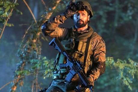 पुलवामा हमले के बाद URI:The Surgical Strike की टिकट बिक्री बढ़ी पुलवामा हमले के बाद URI:The Surgical Strike की टिकट बिक्री बढ़ी