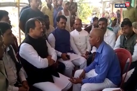 शहीद के परिजनों से मिले MP शैलेश कुमार, रतनपुर को आदर्श गांव घोषित करने का करेंगे प्रयास शहीद के परिजनों से मिले MP शैलेश कुमार, रतनपुर को आदर्श गांव घोषित करने का करेंगे प्रयास
