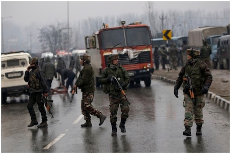 पुलवामा आतंकी हमला- शहीद हुए देश के जवान, आप ऐसे कर सकते हैं CRPF की मदद पुलवामा आतंकी हमला- शहीद हुए देश के जवान, आप ऐसे कर सकते हैं CRPF की मदद