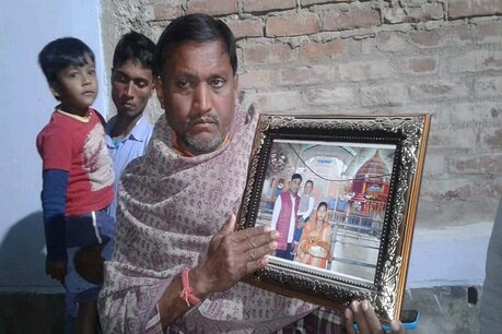 शहीद रतन ठाकुर के परिजन