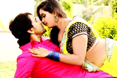 Bhojpuri Video Song: खेसारी लाल नहीं निरहुआ के साथ काजल राघवानी का रोमांस, YouTube पर 7 करोड़ लोगों ने देखा Bhojpuri Video Song: खेसारी लाल नहीं निरहुआ के साथ काजल राघवानी का रोमांस, YouTube पर 7 करोड़ लोगों ने देखा