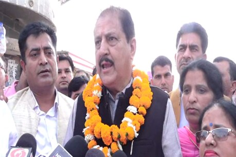 बीजेपी ने भगवान राम को पिछले दरवाजे से बाहर कर दिया: राम लाल ठाकुर बीजेपी ने भगवान राम को पिछले दरवाजे से बाहर कर दिया: राम लाल ठाकुर