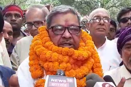 सीपीआई प्रत्याशी भुवनेश्वर मेहता