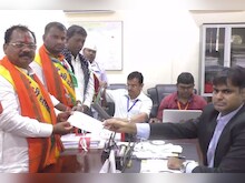 प्रदेश बीजेपी अध्यक्ष लक्ष्मण गिलुवा ने किया नामांकन, सीएम बोले- झारखंड विरोधी है महागठबंधन