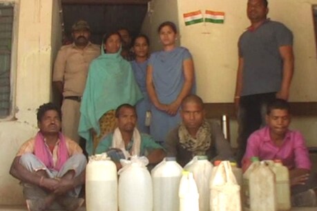 कवर्धा में 65 लीटर अवैध शराब के साथ 5 आरोपी गिरफ्तार, एक महिला भी शामिल