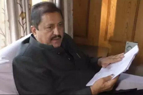 हमीरपुर से कांग्रेस ने रामलाल ठाकुर को बनाया उम्मीदवार, BJP के अनुराग ठाकुर के खिलाफ लड़ेंगे चुनाव हमीरपुर से कांग्रेस ने रामलाल ठाकुर को बनाया उम्मीदवार, BJP के अनुराग ठाकुर के खिलाफ लड़ेंगे चुनाव