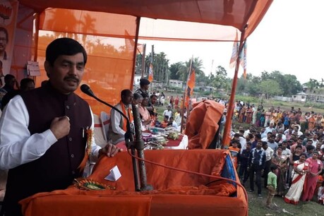 भागलपुर लोकसभा सीट को लेकर बीजेपी नेता शाहनवाज हुसैन के ट्वीट पर मचा बवाल थमता नहीं नजर आ रहा है