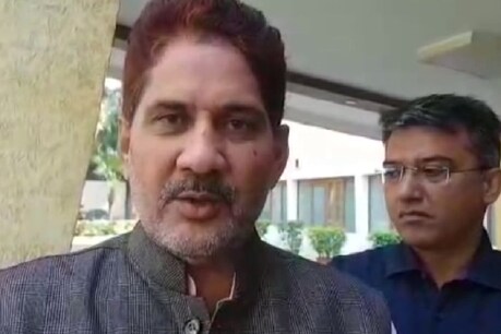 एकजुटता का दिखावा कर रही कांग्रेस, रोहतक की भी सीट हारेगी : सुभाष बराला एकजुटता का दिखावा कर रही कांग्रेस, रोहतक की भी सीट हारेगी : सुभाष बराला