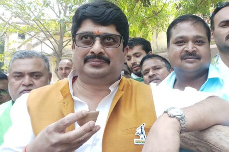बाहुबली राजा भैया बोले- ...नहीं तो UP की 80 सीटों पर हमारे प्रत्याशी चुनाव लड़ते बाहुबली राजा भैया बोले- ...नहीं तो UP की 80 सीटों पर हमारे प्रत्याशी चुनाव लड़ते
