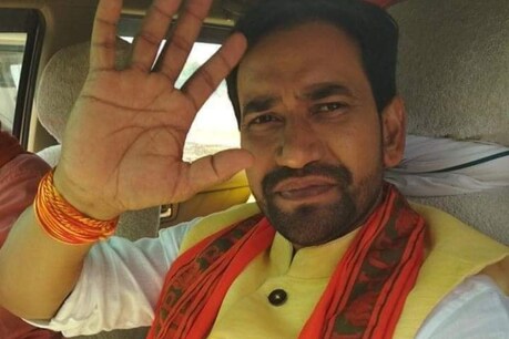 मेरी पहली फिल्म सुपरहिट थी, वैसे ही आजमगढ़ का चुनाव भी सुपरहिट होगा: निरहुआ मेरी पहली फिल्म सुपरहिट थी, वैसे ही आजमगढ़ का चुनाव भी सुपरहिट होगा: निरहुआ