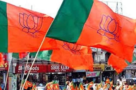 Lok Sabha Election Result 2019: दिल्ली में ऐसे सफाया कर रही है बीजेपी, मनोज, हंसराज, मीनाक्षी जीते Lok Sabha Election Result 2019: दिल्ली में ऐसे सफाया कर रही है बीजेपी, मनोज, हंसराज, मीनाक्षी जीते