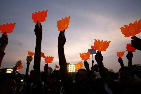 Exit Poll 2019, Final Results: दिल्ली में 2014 दोहरा सकती है बीजेपी Exit Poll 2019, Final Results: दिल्ली में 2014 दोहरा सकती है बीजेपी