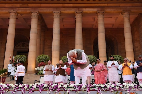 PM मोदी ने शपथ लेने वाले मंत्रियों को दी बधाई