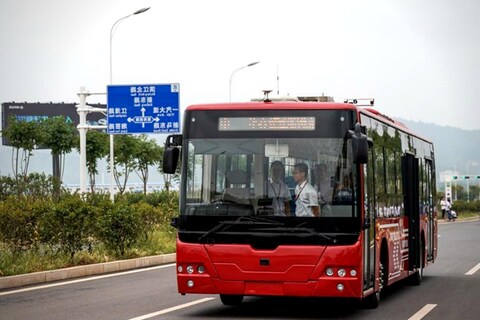 2020 तक चीन ने अपने 30 बड़े शहरों को पूरी तरह से डीजल बसों से मुक्त करने का प्लान किया है. वहां केवल इलेक्ट्रिक बसें चलेंगीं...