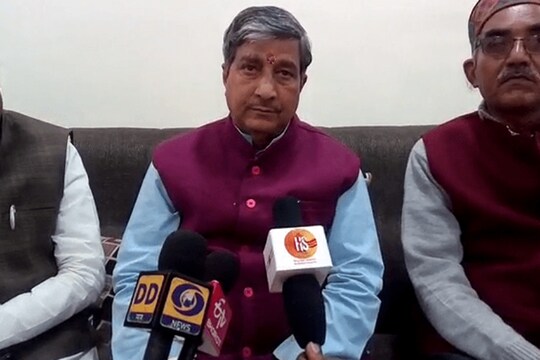 अंबेडकर नगर से बीजेपी प्रत्याशी मुकुट बिहारी वर्मा.