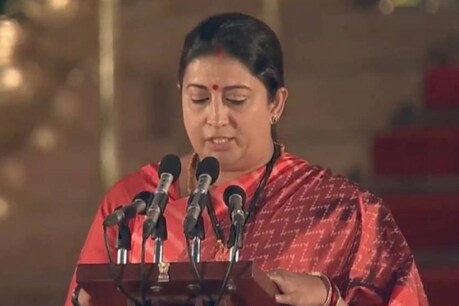 राहुल गांधी को हराने वाली स्मृति ईरानी को मिला मेनका गांधी का मंत्रालय राहुल गांधी को हराने वाली स्मृति ईरानी को मिला मेनका गांधी का मंत्रालय
